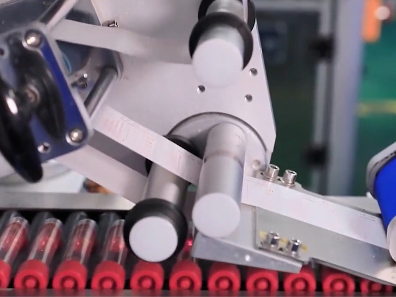 How to set up the automatic labeling machine