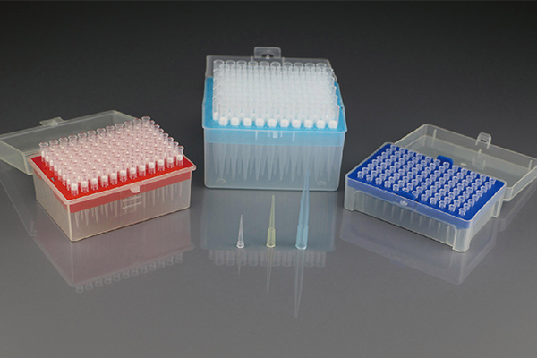 Transparent Tips VS. Colored Tips for Medical Consumables in Life Science Biological Laboratory Transparent Tips VS. Colored Tips for Medical Consumables in Life Science Biological Laboratory